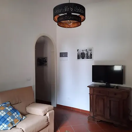 Santa Croce At Valeria's Apartment *