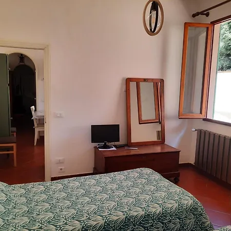 Santa Croce At Valeria's Apartment *